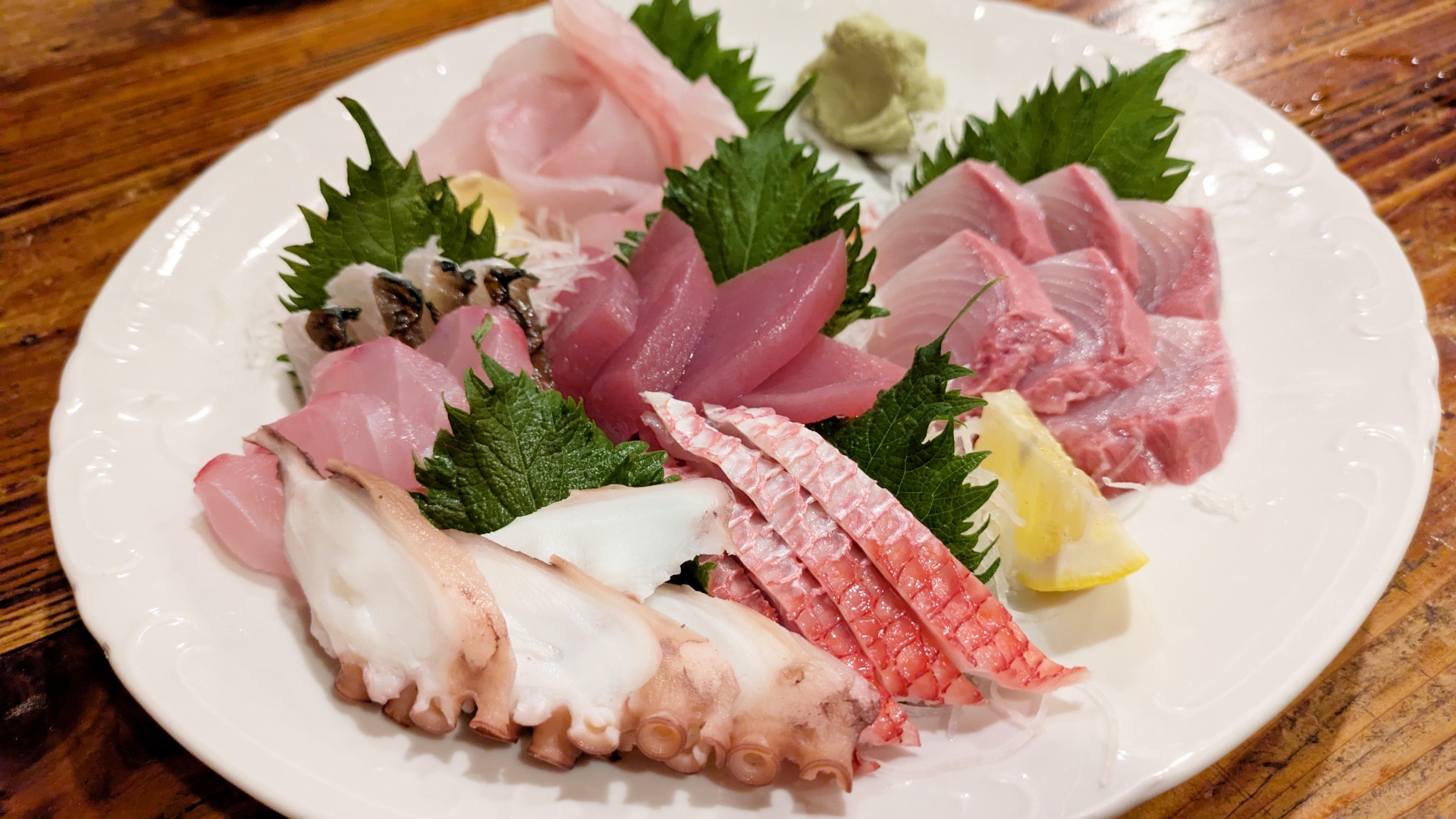 刺身の盛り合わせ（魚種別）